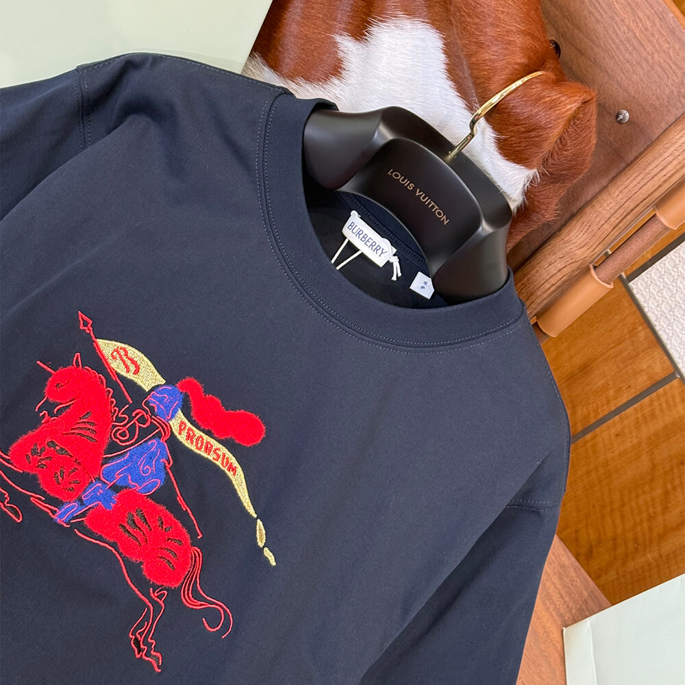 Bv*b*rry UNISEX SHIRT(size:XS|S|M|L)