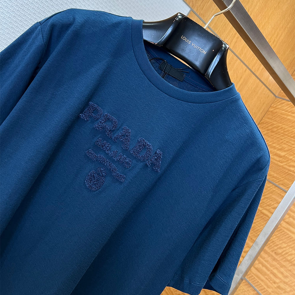 Pra*a UNISEX SHIRT(size:S|M|L|XL)