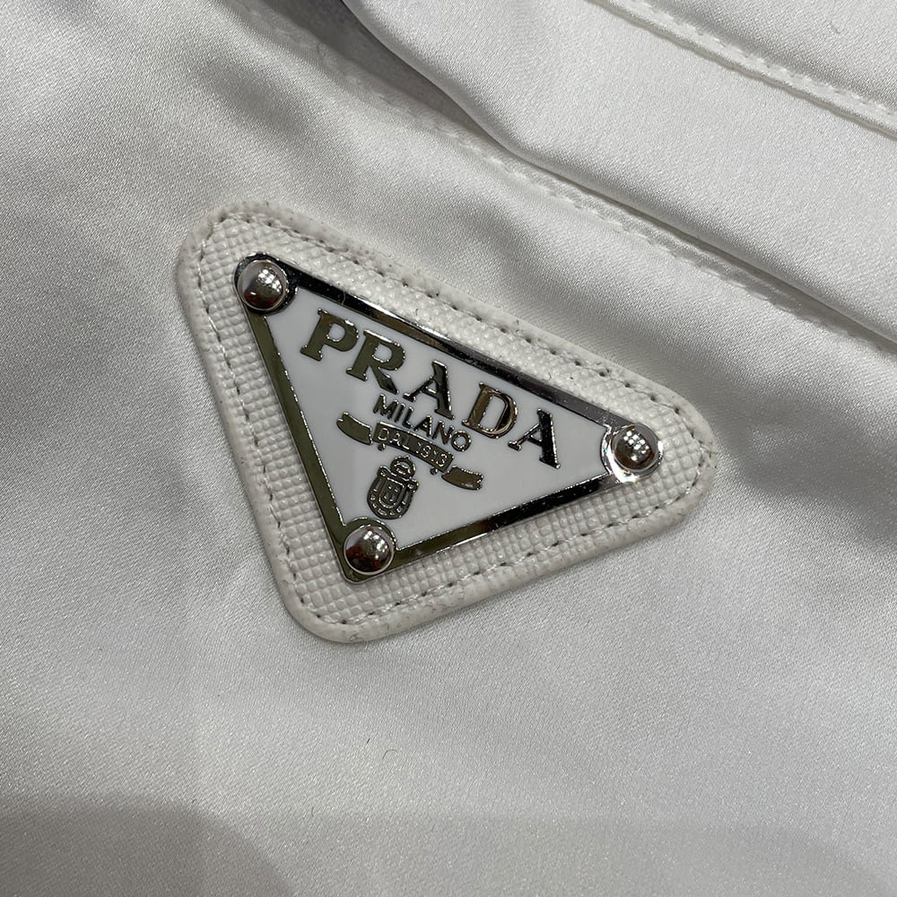 Pra*a UNISEX SHIRT(size:S|M|L|XL)