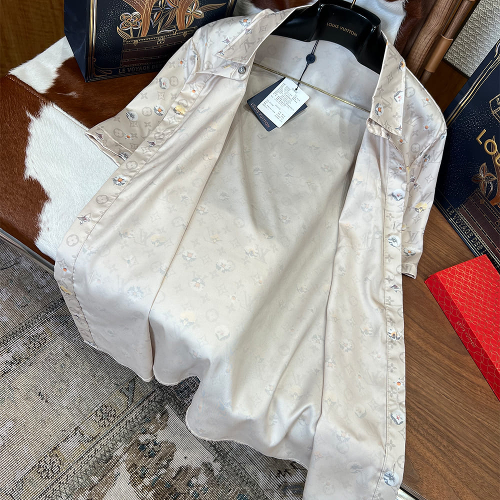 LV UNISEX SHIRT(size:S|M|L|XL)