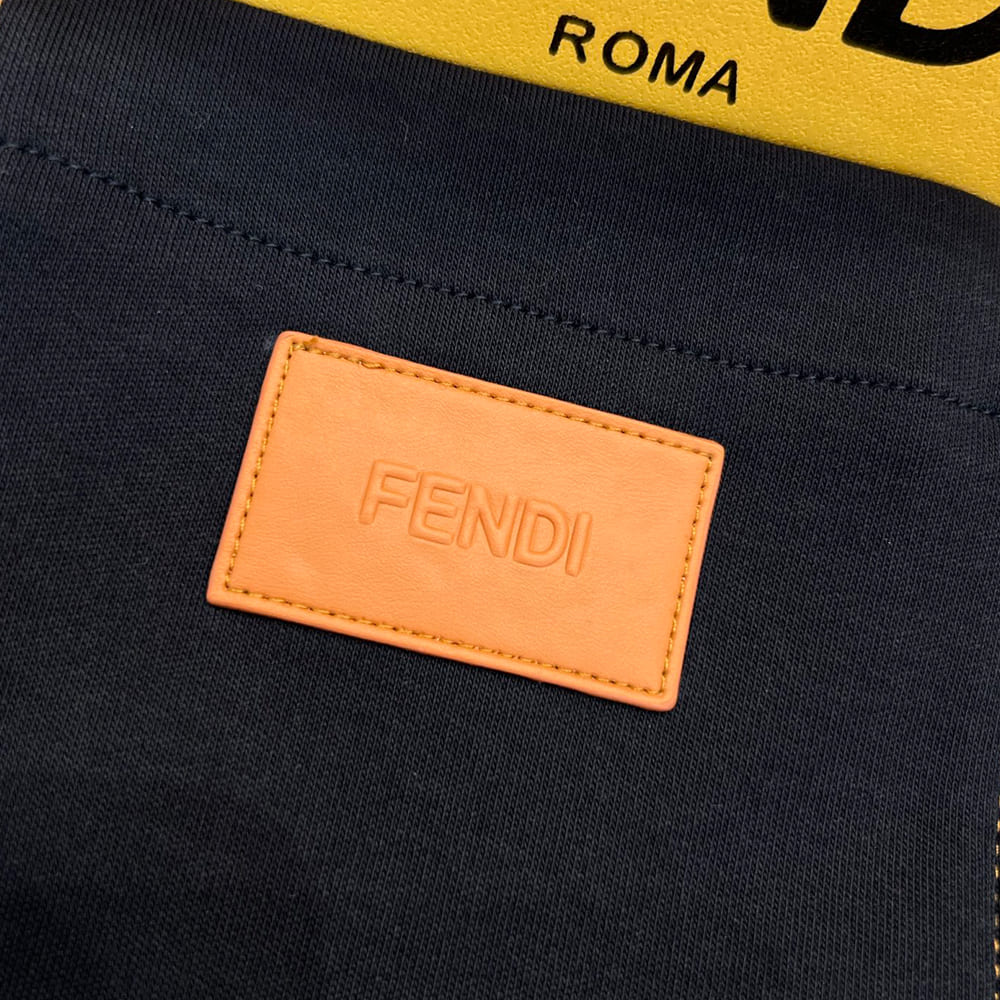 F**di UNISEX SHIRT(size:S|M|L)