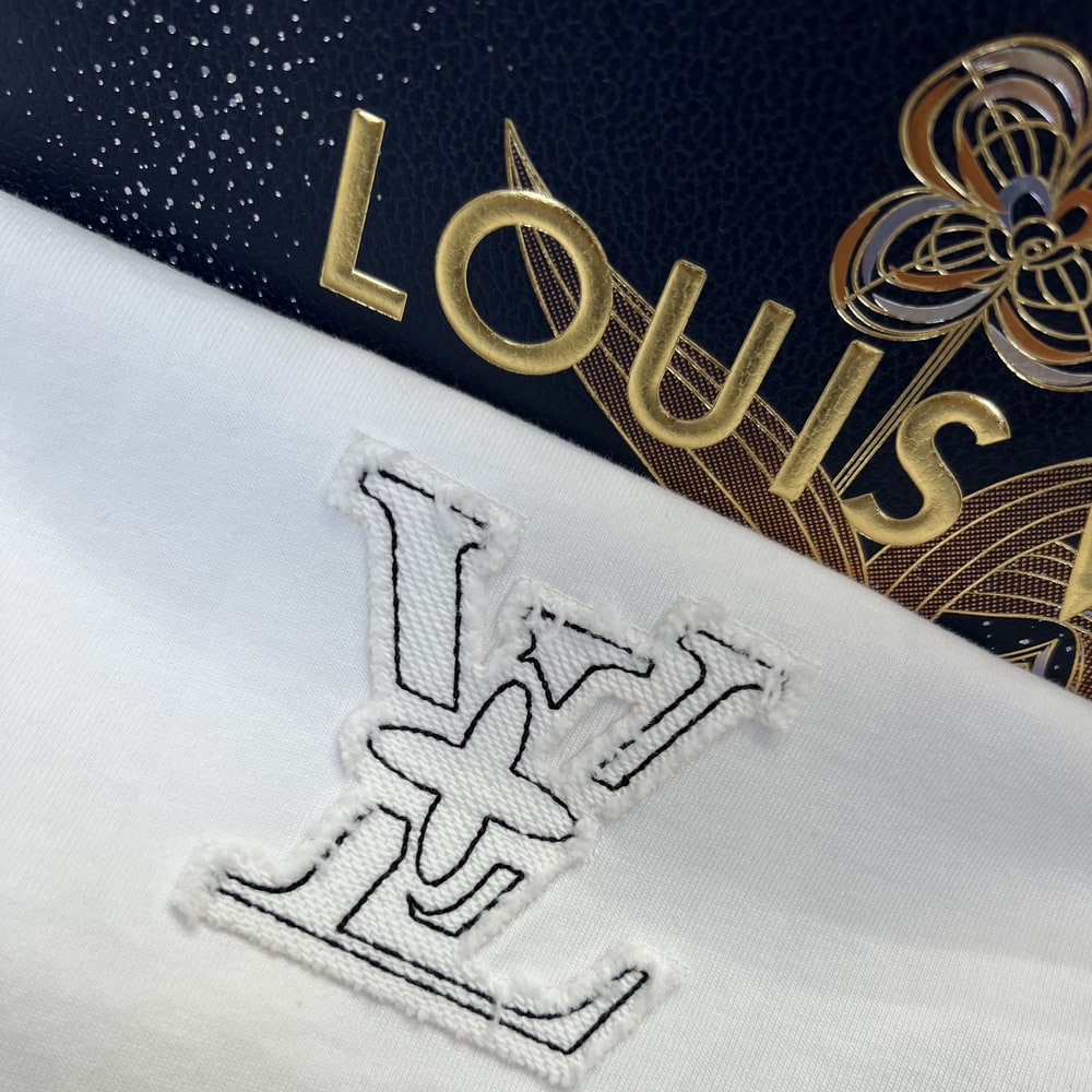 LV UNISEX SHIRT(size:S|M|L|XL)