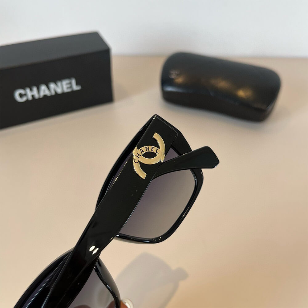 Ch**el SUNGLASSES