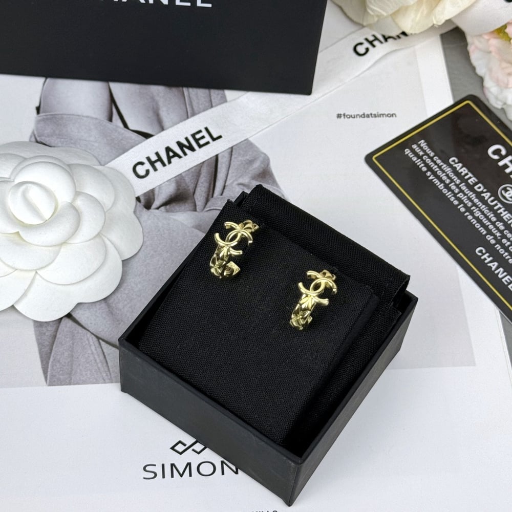 Ch**el Hoop Earrings