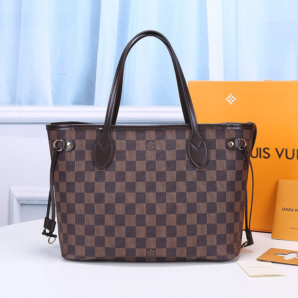 L0vis Vvtt0n NEVERFULL PM