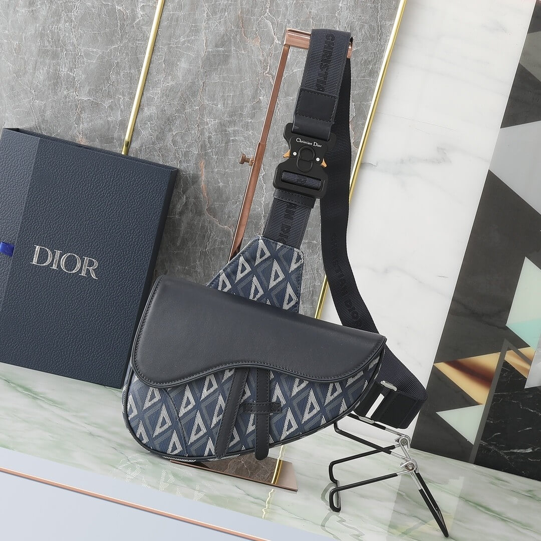 D10r Saddle Bag with Strap