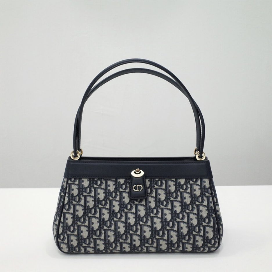 MEDIUM D10r KEY BAG