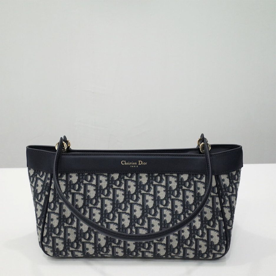 MEDIUM D10r KEY BAG