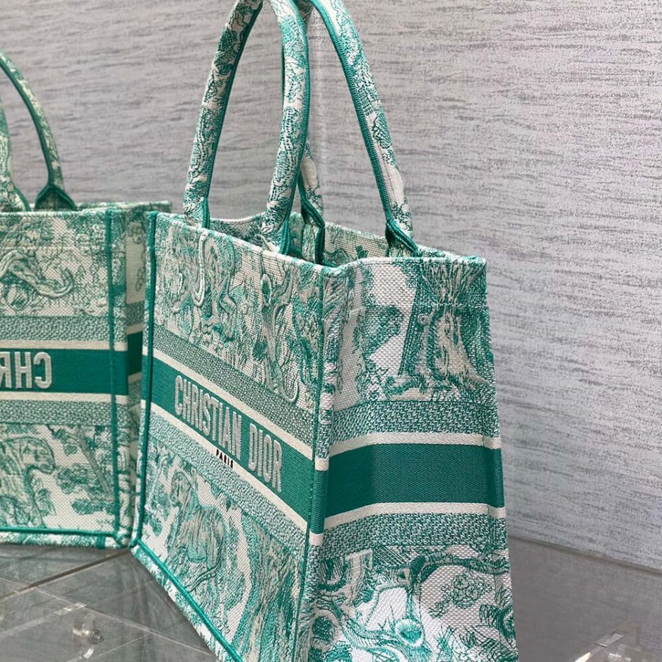 Medium D10r Book Tote