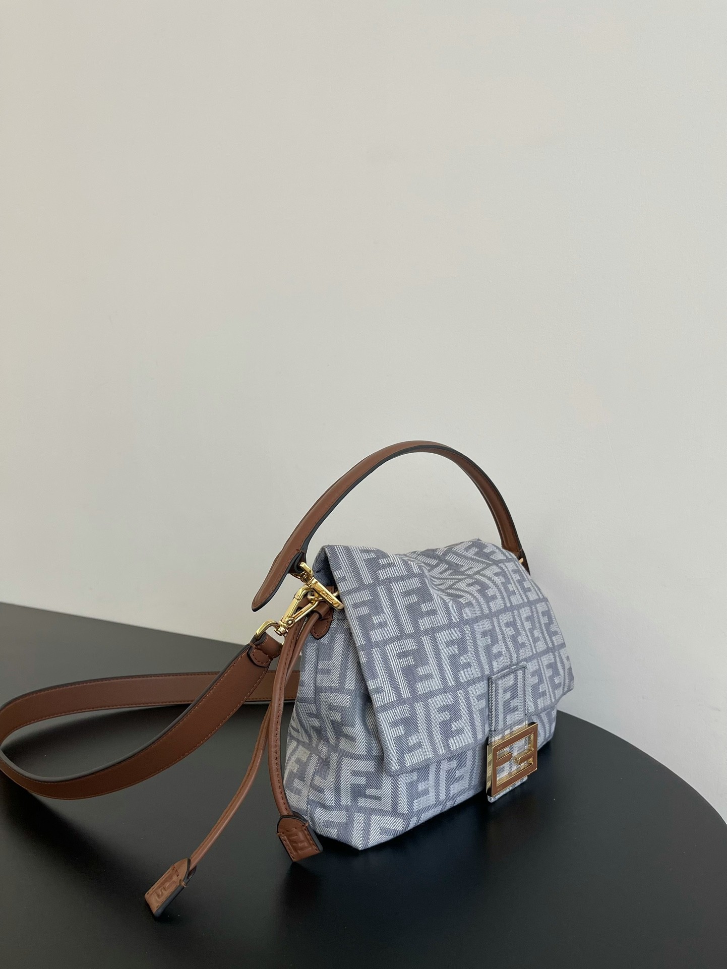 F**di Baguette Bag(HIGH-END GRADE)